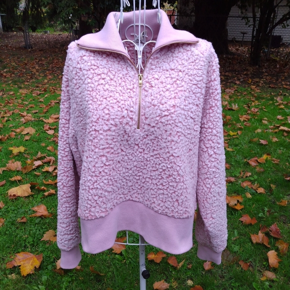 PINK Victoria's Secret Tops - VS PINK Pink Sherpa Crop Top M